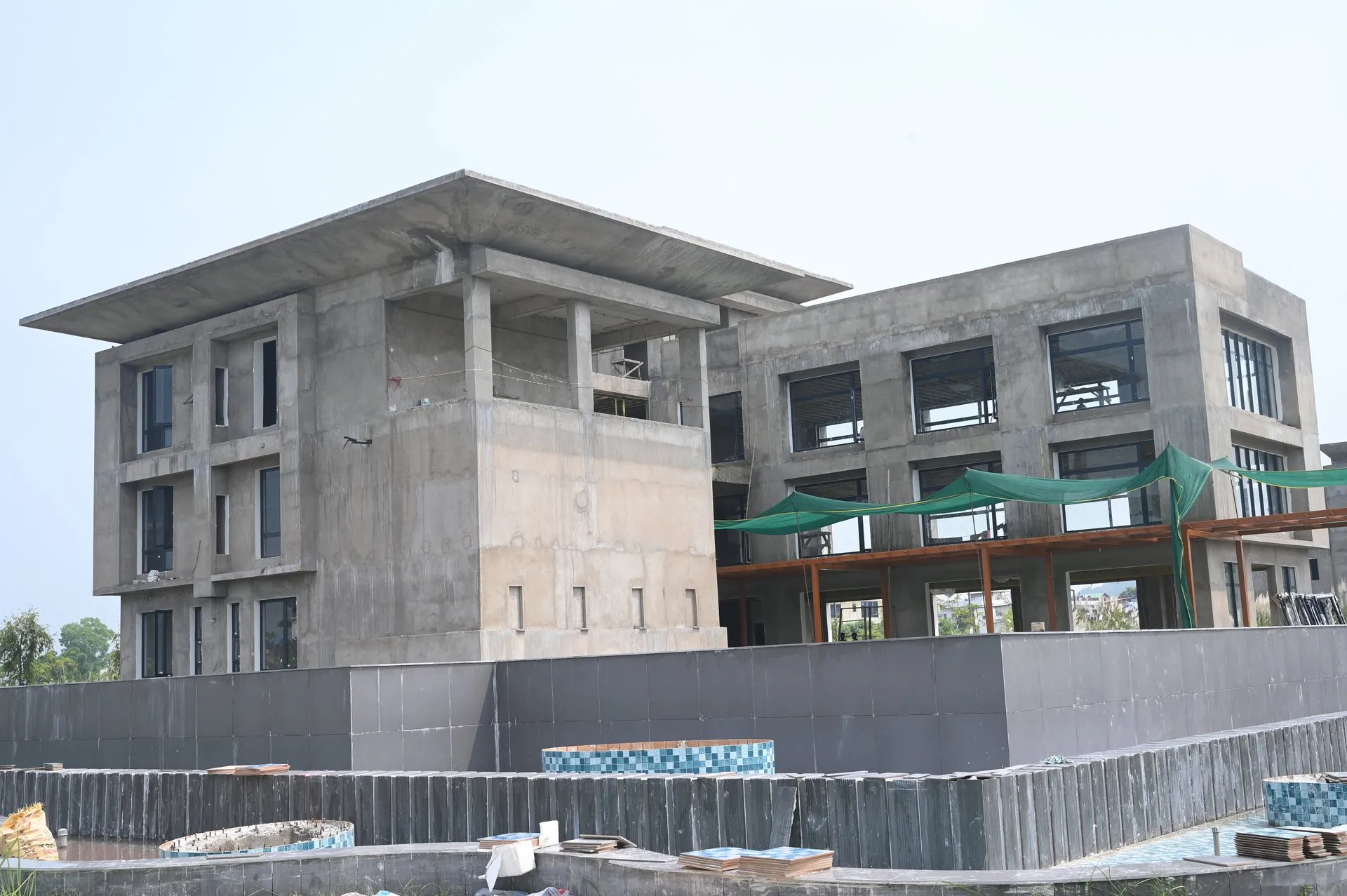 Dibrugarh residential tower exterior facade and structural cantilever