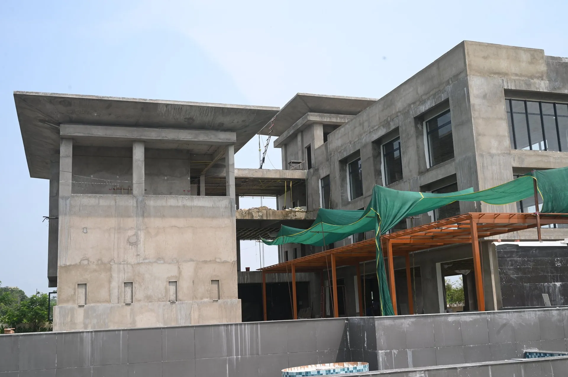 Terrace structure and podium framing