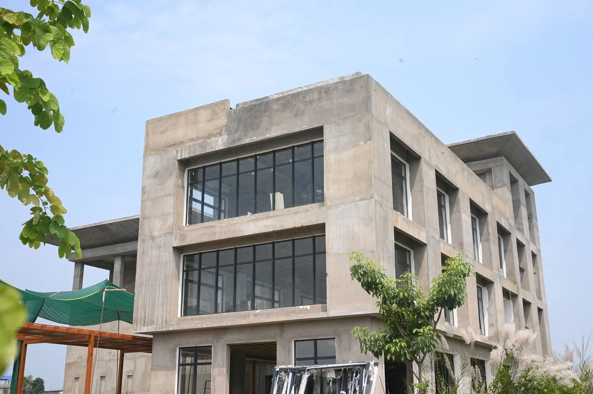 Exterior structural details and fenestration