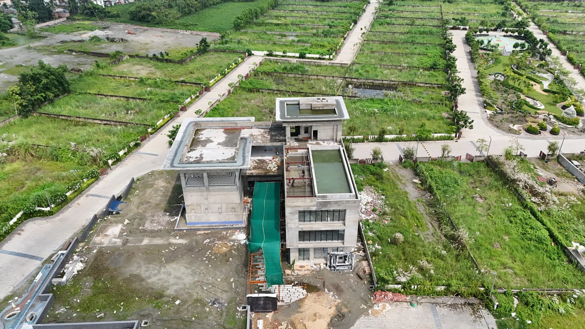 Campus integration and perimeter works